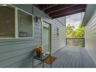 Photo #1: 20029194 Listing