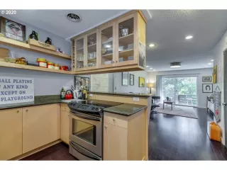 Photo #2: 20029194 Listing