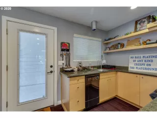 Photo #3: 20029194 Listing