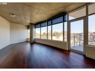 Photo #4: 20029217 Listing