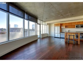 Photo #5: 20029217 Listing