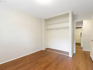 Photo #5: 20029889 Listing