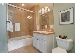 Photo #4: 20030841 Listing