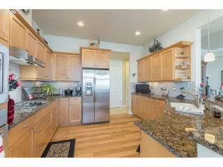 Photo #6: 20031340 Listing