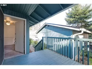 Photo #2: 20031401 Listing