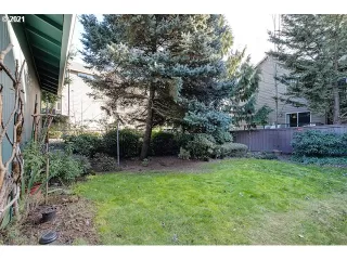 Photo #4: 20031401 Listing