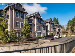 Photo #2: 20031827 Listing