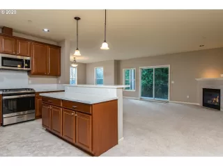 Photo #5: 20031827 Listing