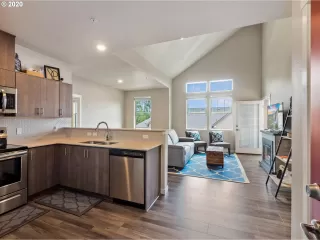 Photo #5: 20032964 Listing 
