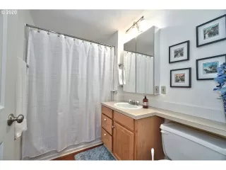 Photo #1: 20033445 Listing