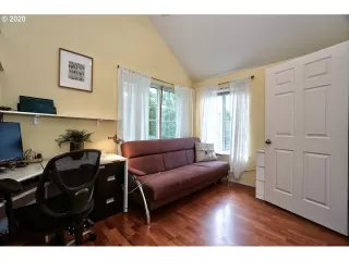 Photo #2: 20033445 Listing