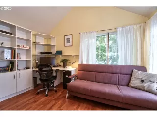 Photo #4: 20033445 Listing