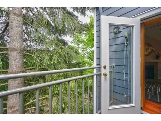 Photo #5: 20033445 Listing