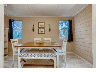 Photo #5: 20034061 Listing