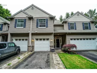 Click for more information on MLS # 20034094 : 9085 SW SAGERT ST More Details about MLS # 20034094 : 9085 SW SAGERT ST