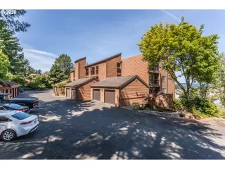 Photo #4: 20034875 Listing