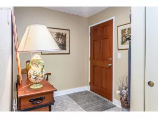 Photo #5: 20034875 Listing