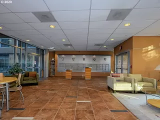 Photo #5: 20035306 Listing