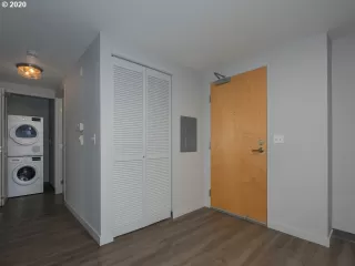 Photo #6: 20035306 Listing