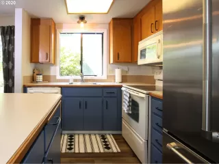 Photo #5: 20035648 Listing