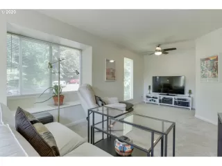 Photo #3: 20036734 Listing