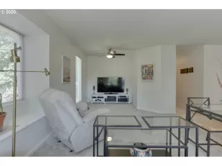 Photo #4: 20036734 Listing