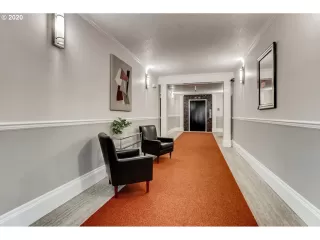 Photo #2: 20042057 Listing 