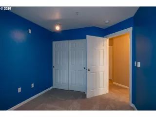 Photo #6: 20043798 Listing