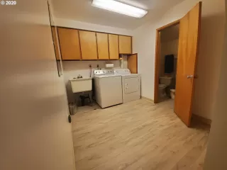 Photo #4: 20043867 Listing