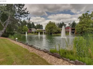 Photo #1: 20044289 Listing 