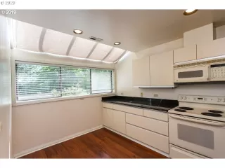 Photo #5: 20044289 Listing 