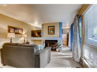 Photo #2: 20045069 Listing