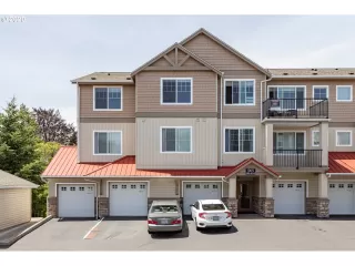 Photo #3: 20045185 Listing