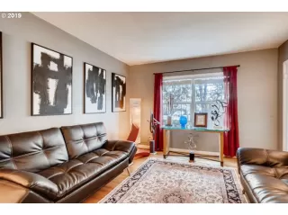 Photo #6: 20045625 Listing