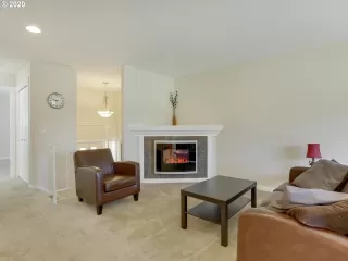 Photo #4: 20046215 Listing 