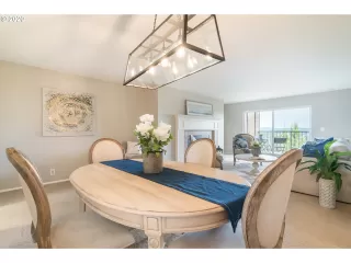 Photo #5: 20046329 Listing