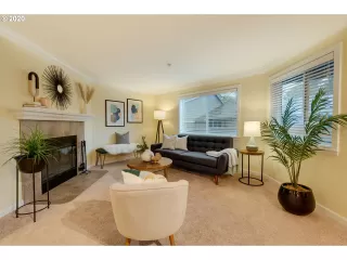 Photo #4: 20046416 Listing