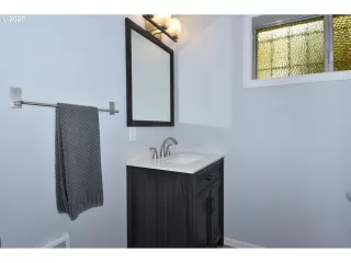 Photo #6: 20046526 Listing 