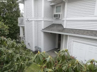 Photo #6: 20046849 Listing