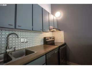 Photo #4: 20046852 Listing 