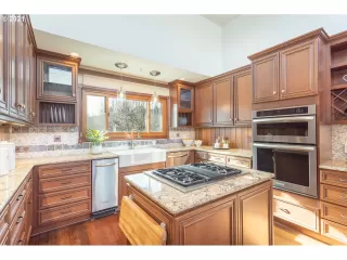 Photo #1: 20047326 Listing 