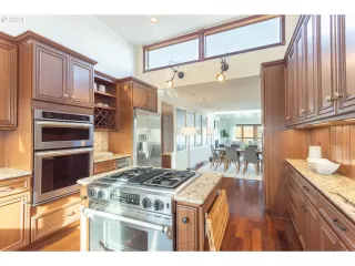 Photo #2: 20047326 Listing 