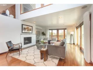 Photo #3: 20047326 Listing 