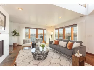 Photo #4: 20047326 Listing 