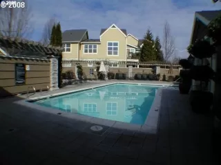 Photo #2: 20048037 Listing