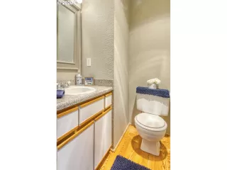 Photo #6: 20048054 Listing