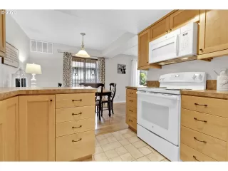 Photo #1: 20048393 Listing