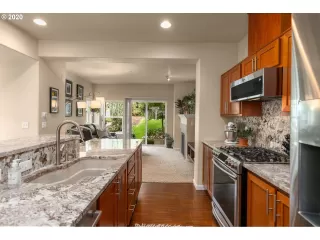 Photo #3: 20048618 Listing 