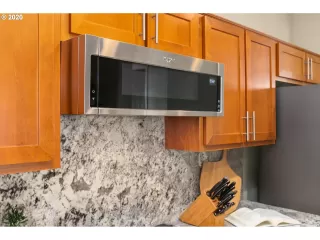 Photo #6: 20048618 Listing 