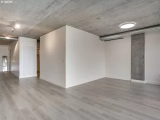 Photo #2: 20048715 Listing